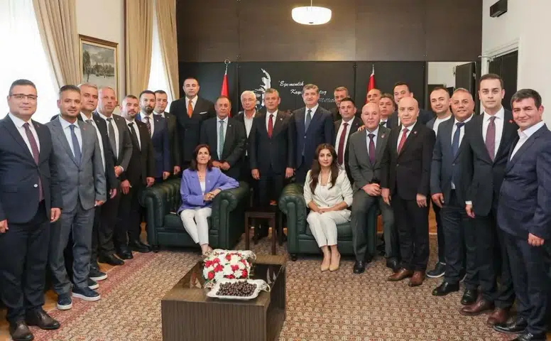 CHP Antalya'da Seçilmişlerden Ortak Tavır