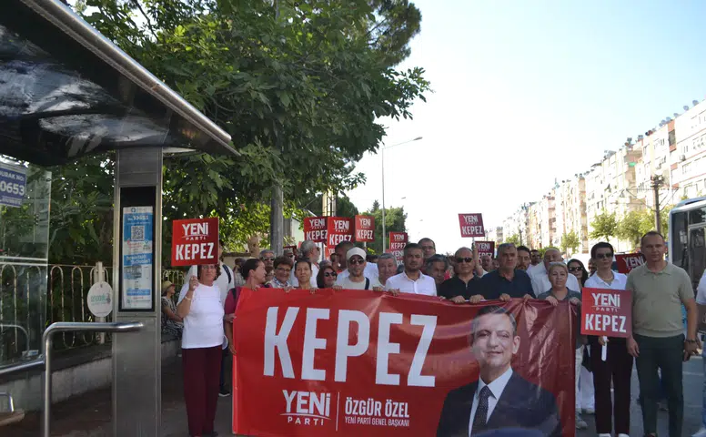 Kepez İlçe YENİ Parti İl Binasına Omuz Omuza Yürüdü