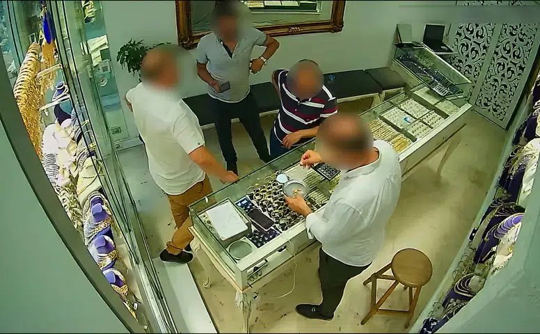 Kuyumculara "Sahte Gülüş" Satanlar "Gülen Yüz" Operasyonuyla Yakalandı
