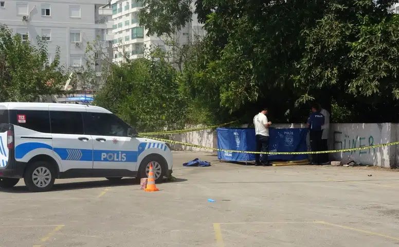 Muratpaşa'da Pazar Alanında Şok Eden Ölüm!
