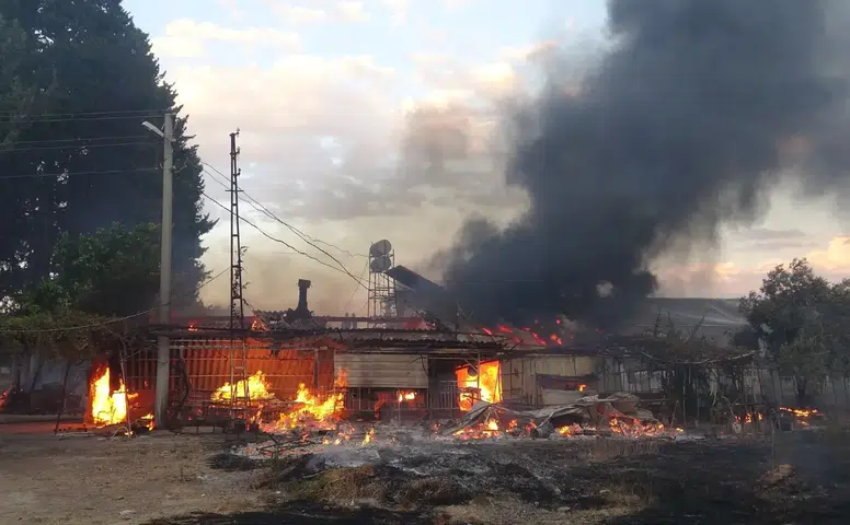 Doğuyaka Yangını 80'lik Çiftin 31 Yıllık Yuvasını Yok Etti