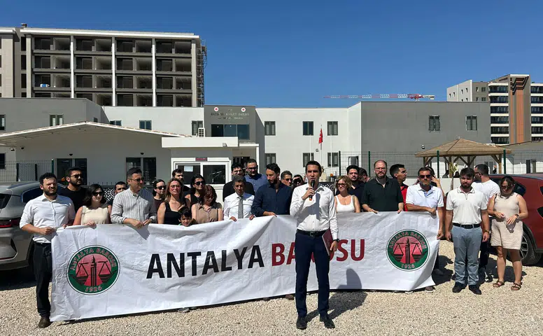Mahkeme Mahkemelik Oldu