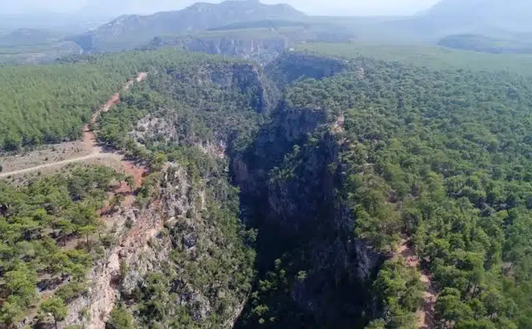 Antalya Valiliği'nden 'Güver Uçurumu' Açıklaması!