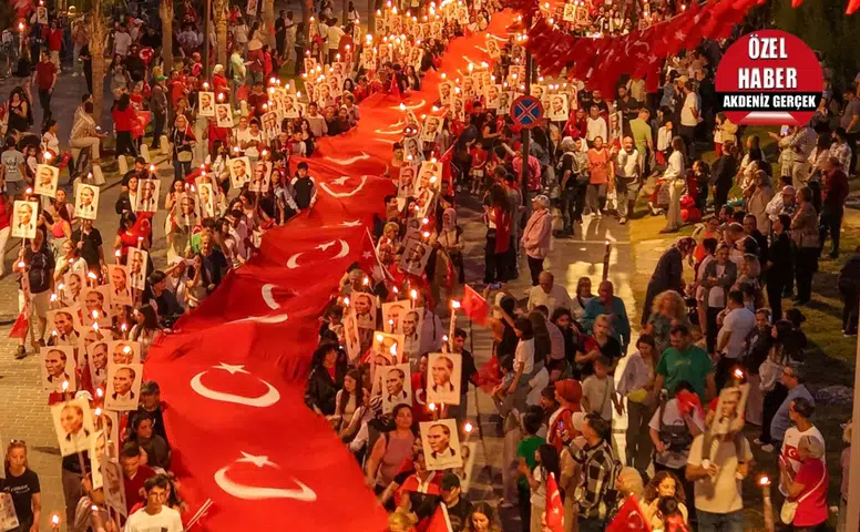 30 Ağustos Zafer Bayramı'nda Antalya'da Fener Alayı Olacak mı?