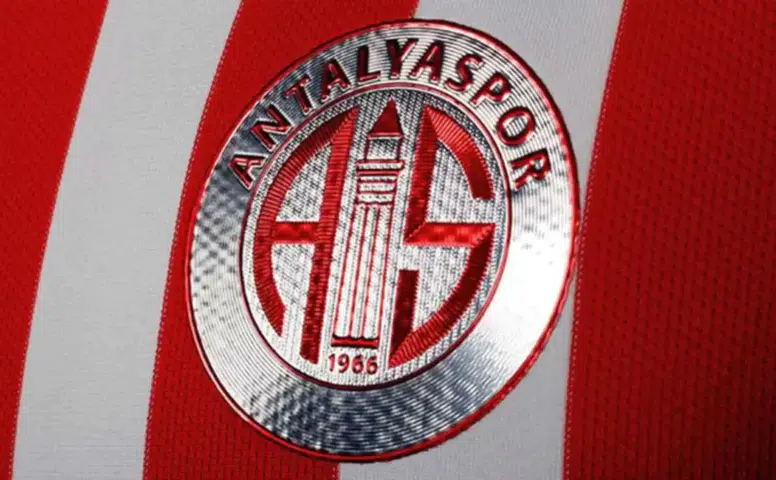 Antalyaspor’da seçim öncesi büyük ayrılık