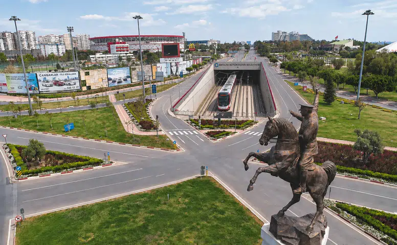 Antalya Büyükşehir Belediyesi 4. Etap Raylı Sistem İçin Finansman Arayışında