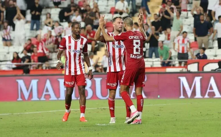 Antalyaspor Evinde Hata Yapmadı! 3 Puanı 3 Golle Aldı