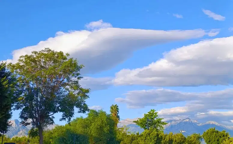 Antalya'da Öğle Saatlerine Dikkat! Sağanak Var