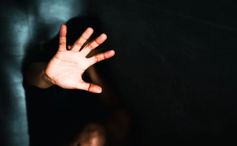 Antalya'da Tehdit Ettiği 12 Yaşındaki Çocuğa Cinsel İstismar