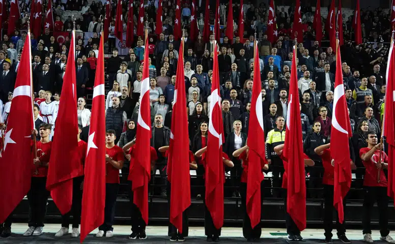 Antalya'da 29 Ekim Cumhuriyet Bayramı Coşkusu