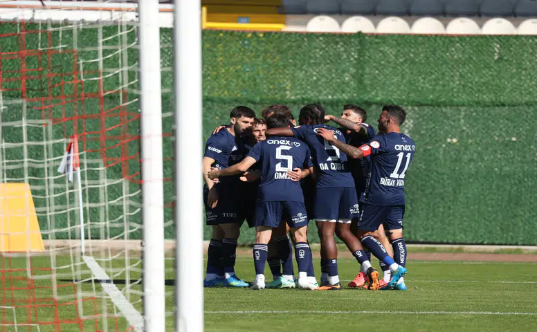 Boluspor 0-1 Antalyaspor: Akdeniz Ekibi Deplasmandan 3 Puanla Döndü!