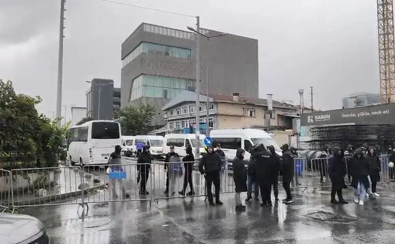 Halk TV’ye Polis Baskını: Kayyum Atandı, Yayın Durduruldu!