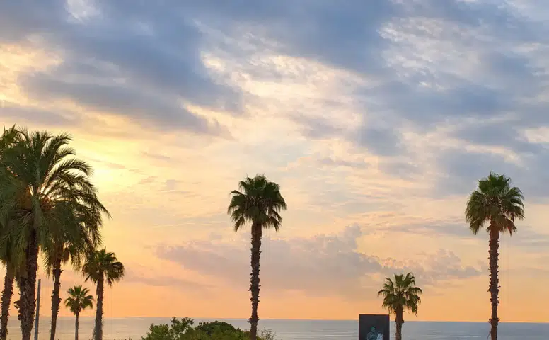 Antalya'da Kuvvetli Sağanak Alarmı! Sıcaklık Düşüyor