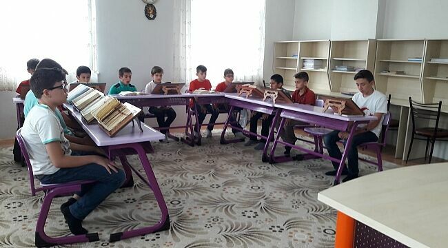 yaz-kur-an-kurslari-tum-guzellikleriyle-devam-ediyor
