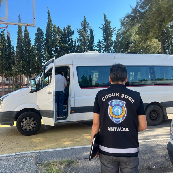 Antalya’da servis denetimi gerçekleştirildi 3