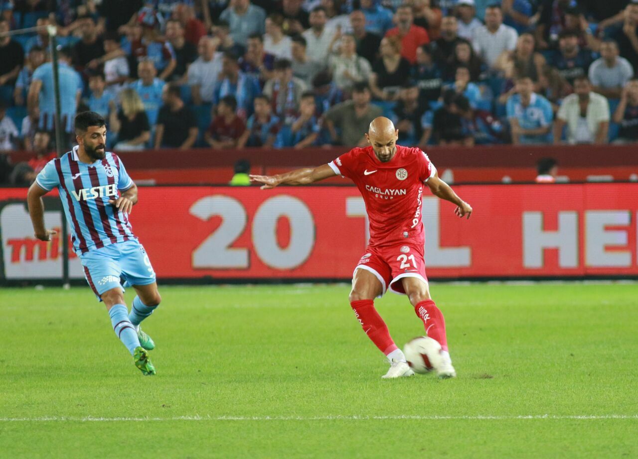 Antalyaspor'da Ömer Toprak ve Güray Vural'ın durumu netleşmedi