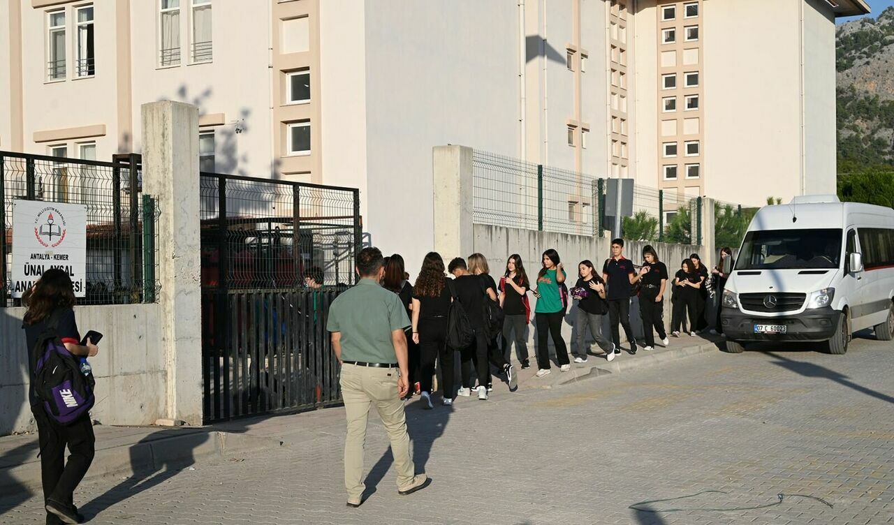 Kemer Belediyesi’nden Okul Servislerine Önemli Denetim