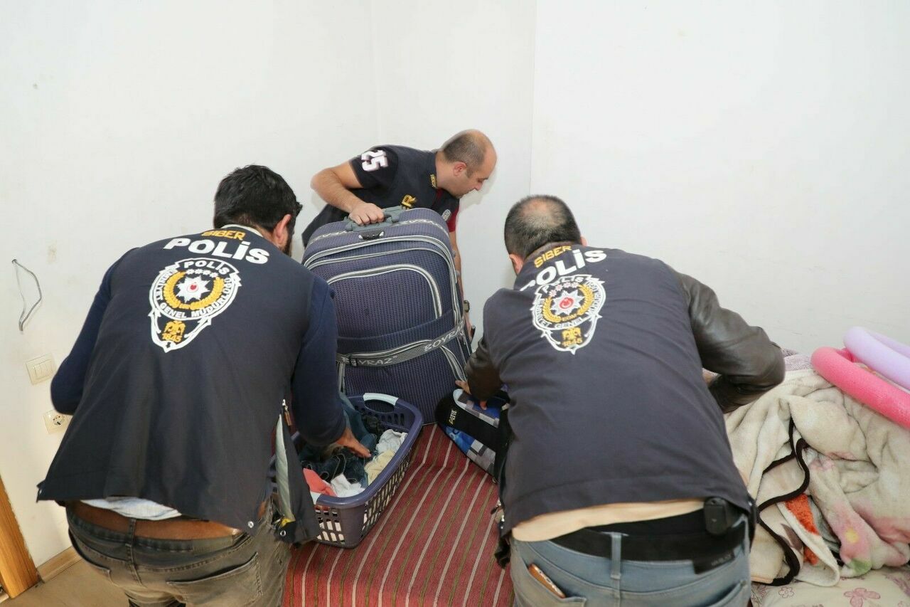 şşşşş,