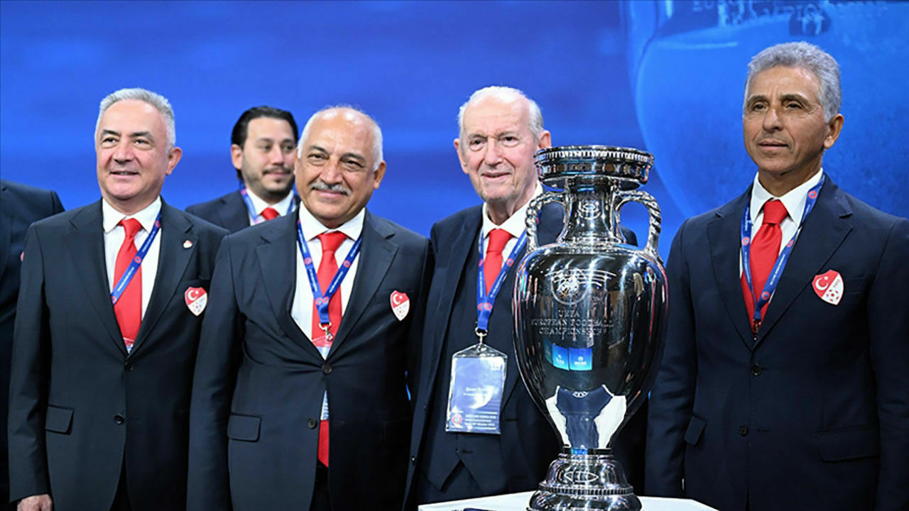 Futbolda Devrim! Mehmet Büyükekşi Açıkladı!