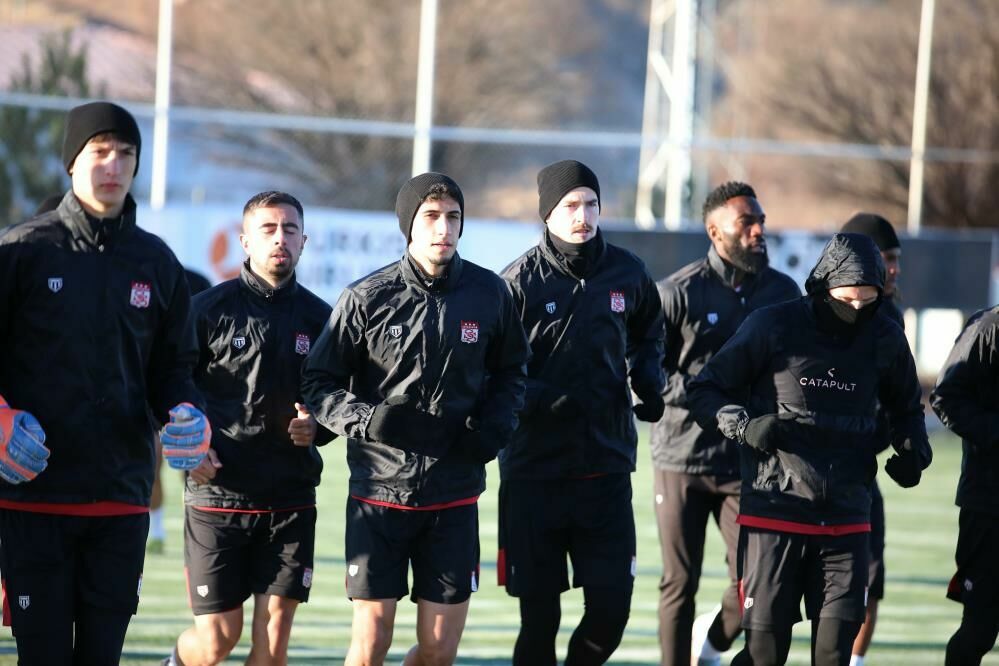 Sivasspor Başakşehir maçı hazırlıklarını tamamladı