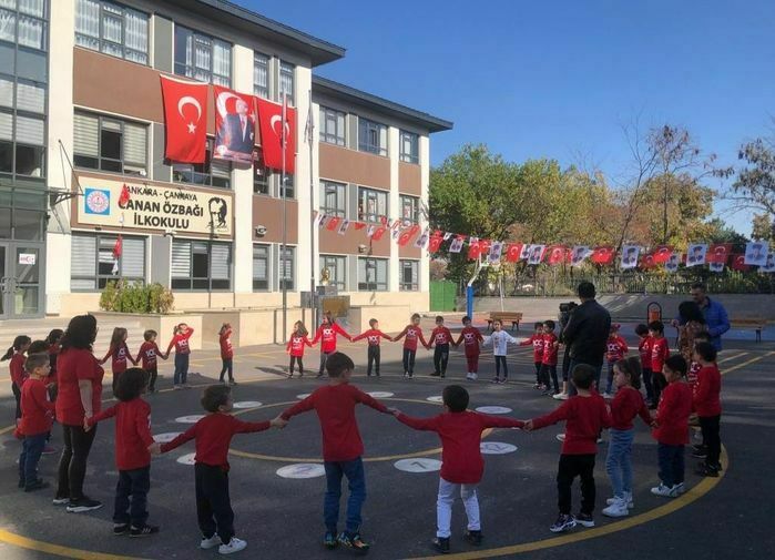 MEB'den 100 Çocuk Oyunu Kılavuzu 
