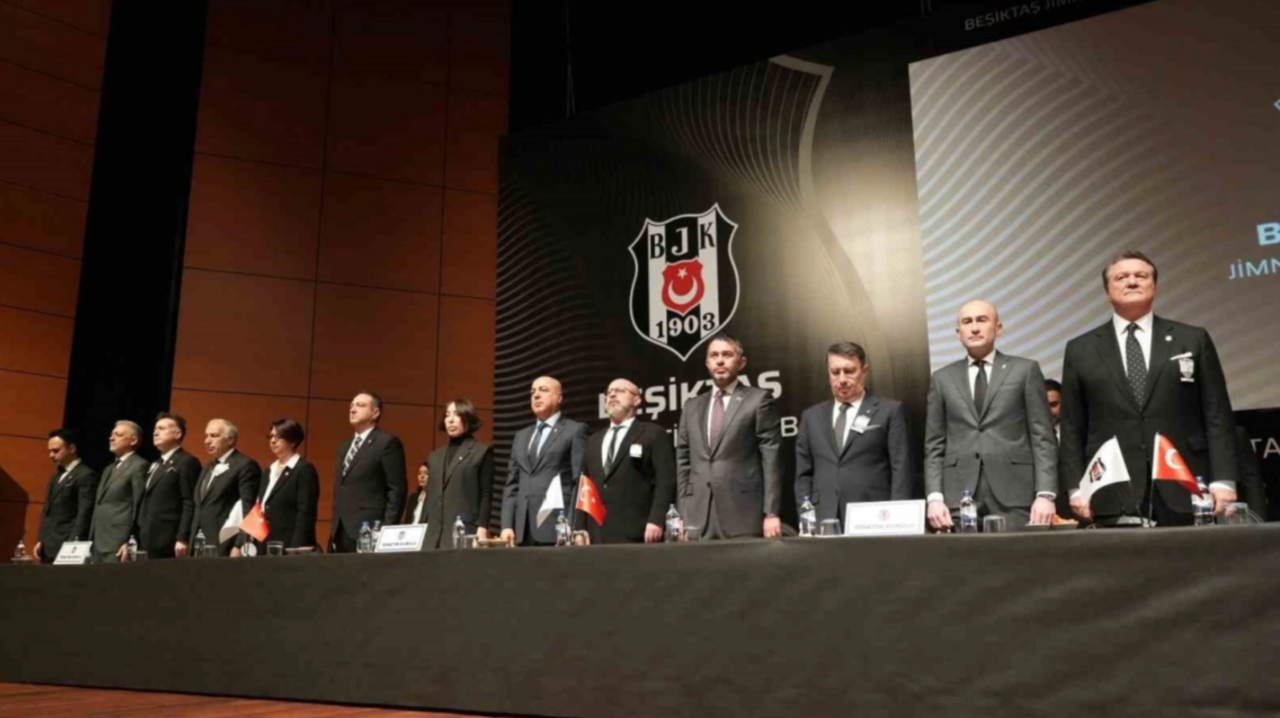 Beşiktaş'ın borcu 8,2 milyar TL'yi geçti