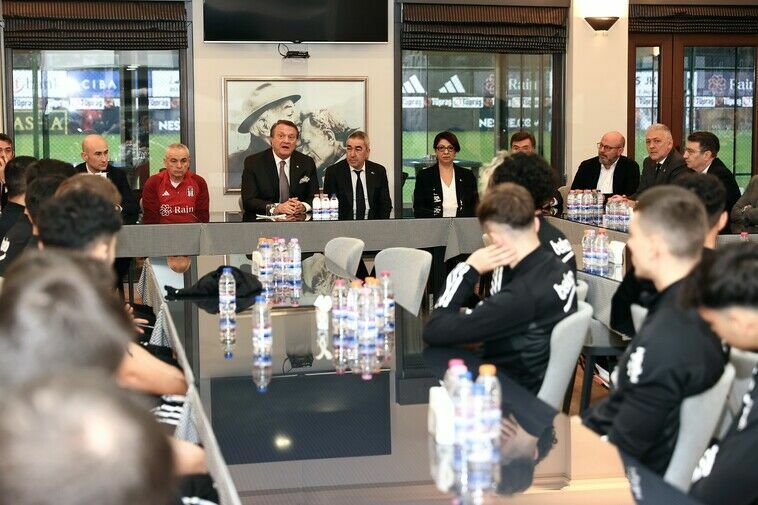 Beşiktaş Başkanı Hasan Arat'tan Futbolculara Motivasyon