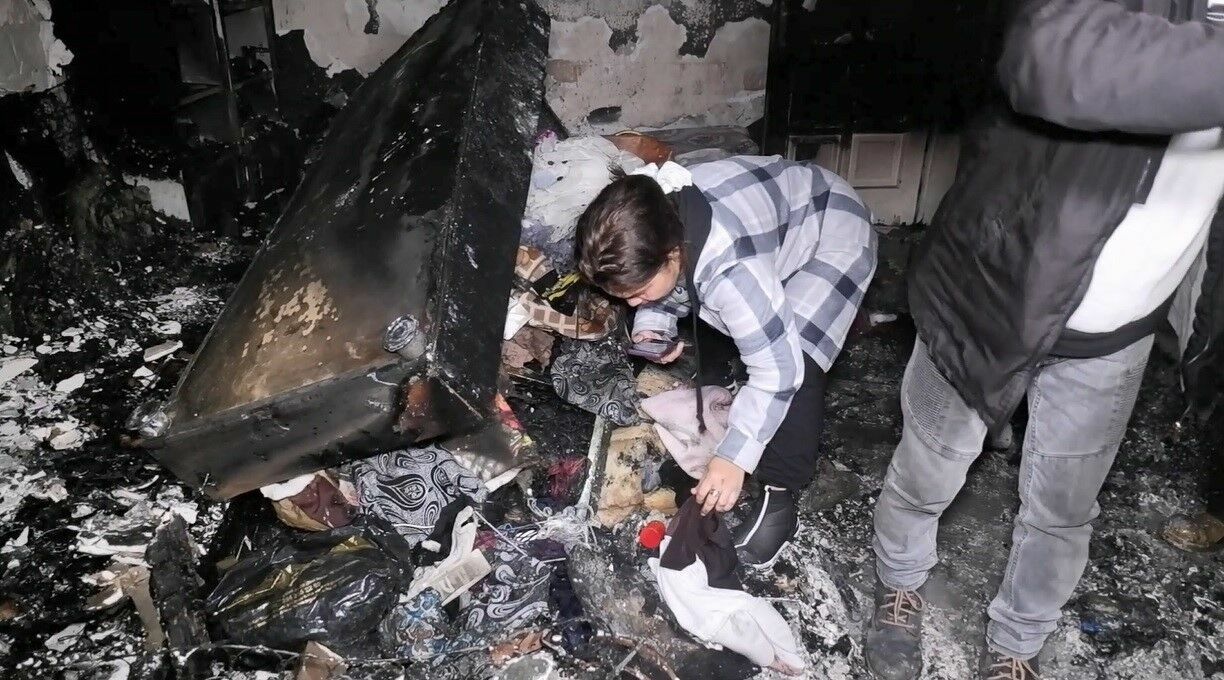 Küle Dönen Evde, Ölen 3 Çocuğunun Hatıralarını Gözyaşlarıyla Aradılar4
