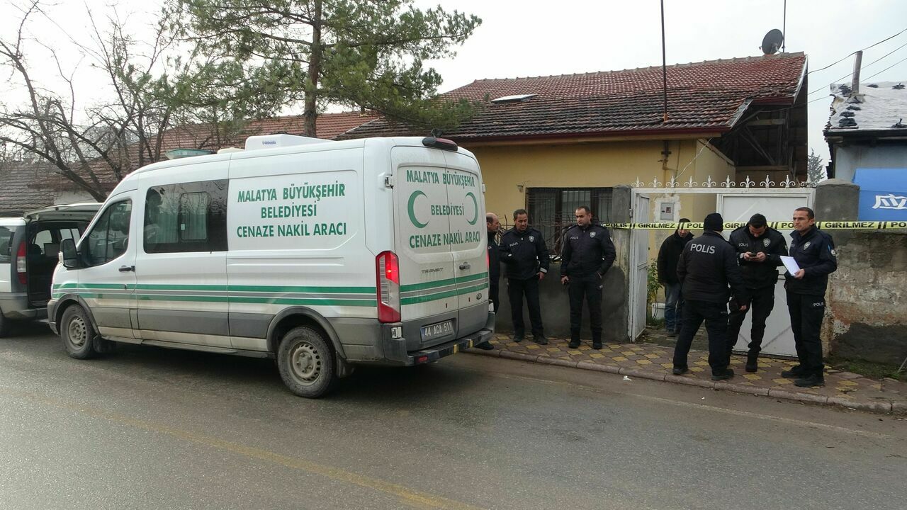 18 Yaşındaki Genç Evinde Ölü Bulundu3