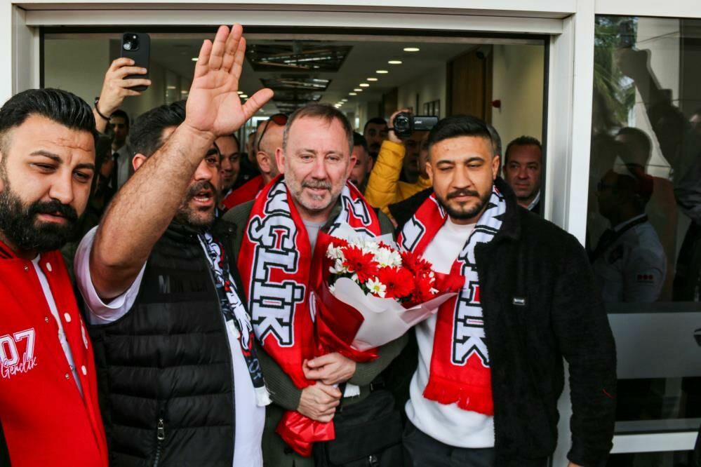 Sergen Yalçın Antalya'da!