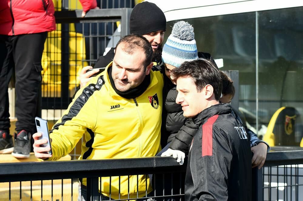 Halil Umut Meler 34 gün sonra düdük çalacak