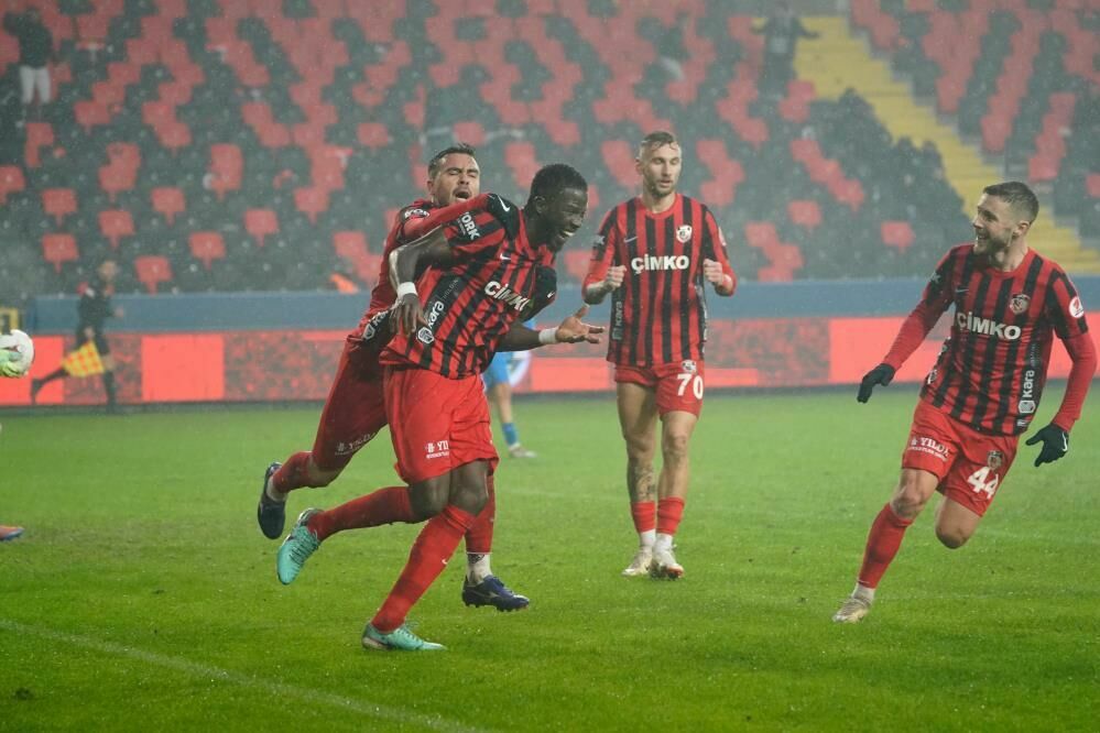 Gaziantep FK Bodrum FK'yı son dakika golüyle eledi