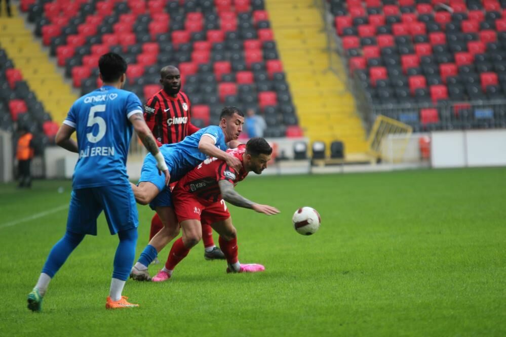 Gaziantep FK Bodrum FK'yı son dakika golüyle eledi