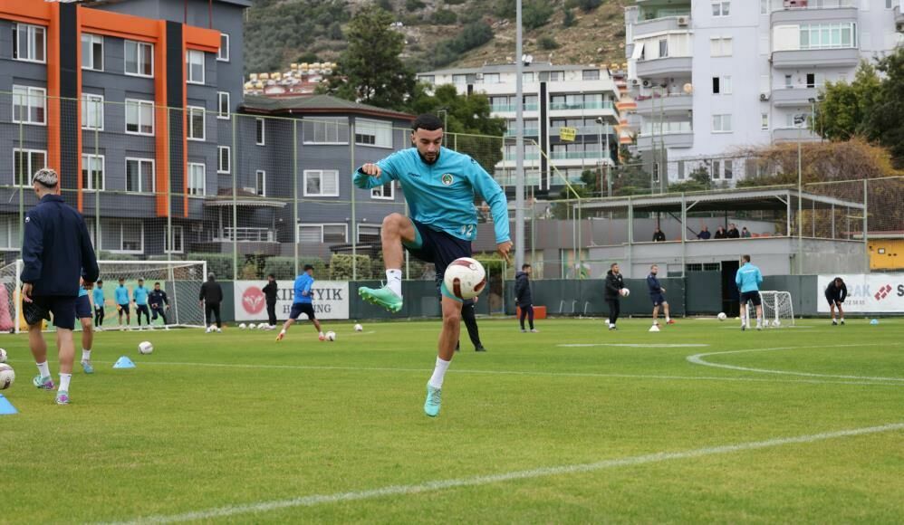 Alanyaspor Rizespor maçının mesaisini bitirdi