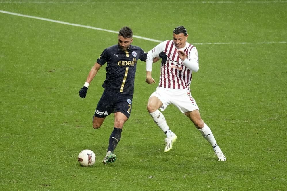 Kasımpaşa Hatayspor'u farklı devirdi