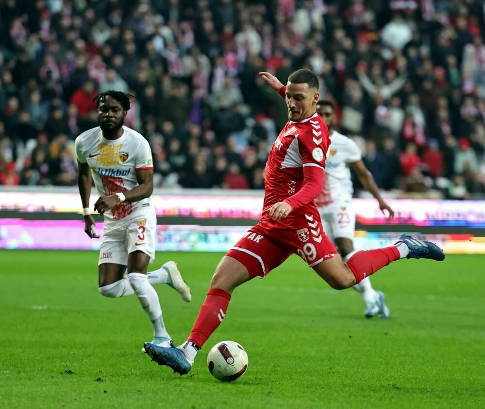 Samsunspor Kayserispor'u devirdi