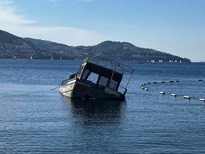 Bodrum'da Fırtına 15 Metrelik Ahşap Tekneyi Batırdı