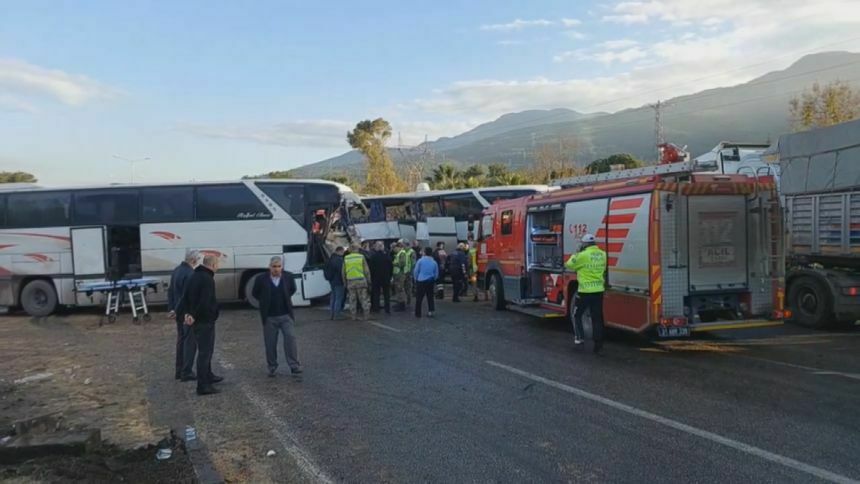 Hatay İskenderun'da Işçi Servisleri Çarpıştı!