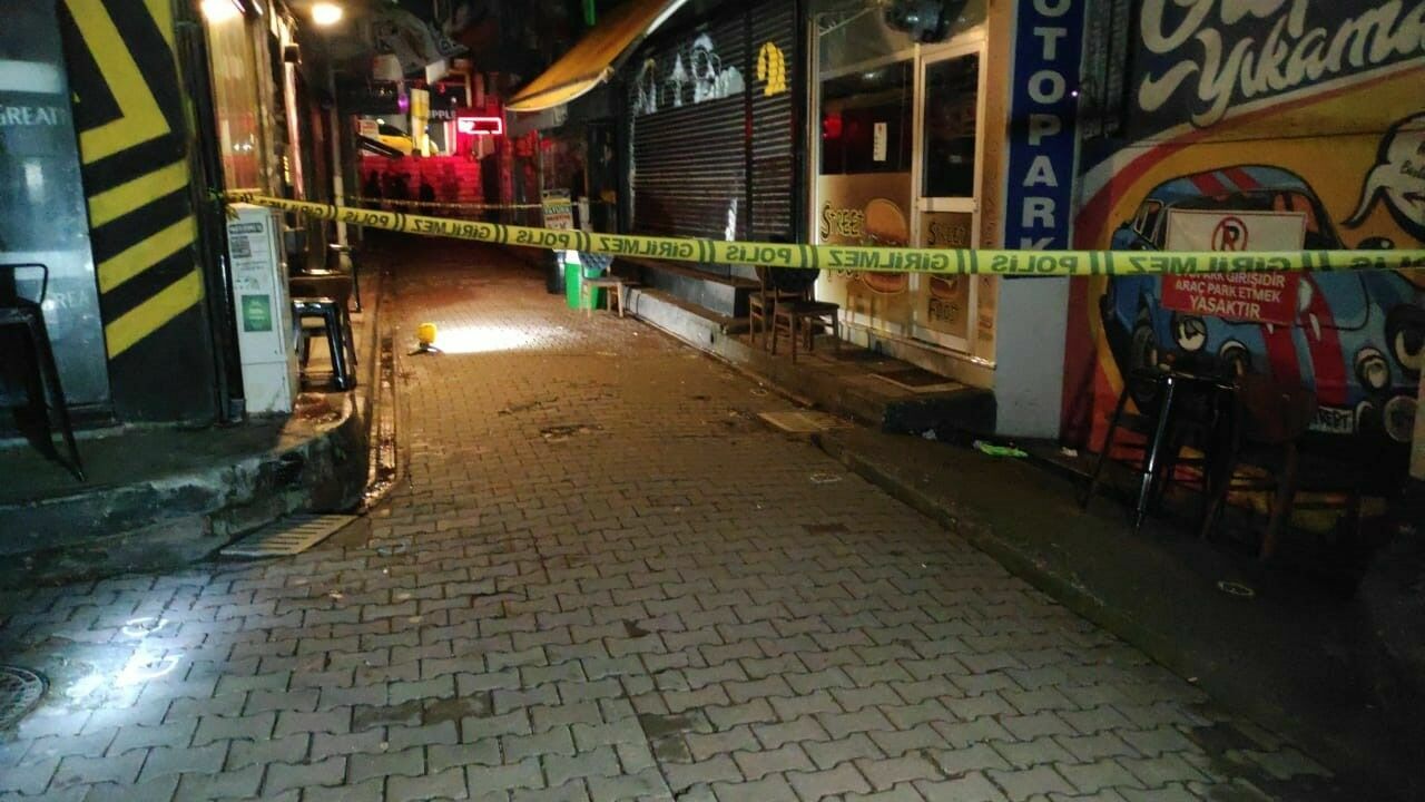 Kentin Göbeğinde Eğlence Mekanına Kurşun Yağdırdı4