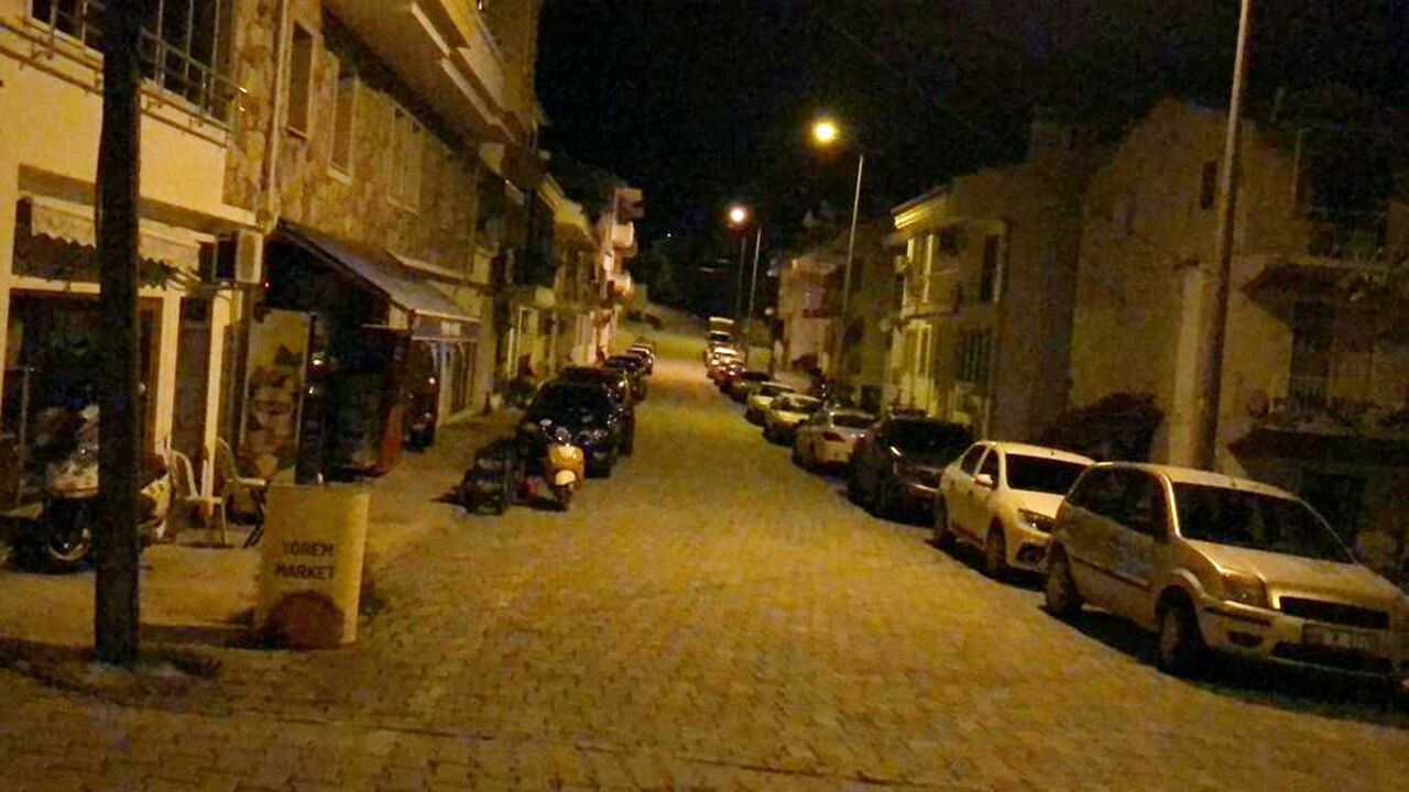 Korkutan Deprem! Deprem Bölgesinden Görüntüler Geldi
