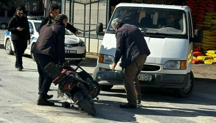 Muğla Milas'ta Elektrikli Bisiklet Ile Minibüs Çarpıştı