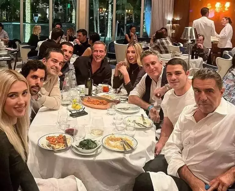 Ünlü Televizyon Yıldızı Şeyma Subaşı, Survivor All Star’ın Başlamasıyla Birlikte Eski Eşi Acun Ilıcalı’nın Yanına Dominik’e Gitti Ve Eski Eşini Öven Paylaşımlarla Dikkat Çekti. Şimdi Ise Subaşı, M (1)-1