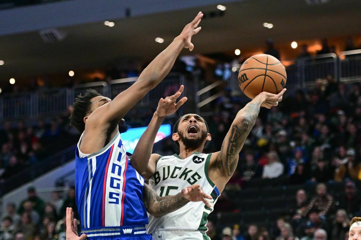 Damian Lillard'ın son saniye sürprizi Bucks'ı zaferle tanıştırdı