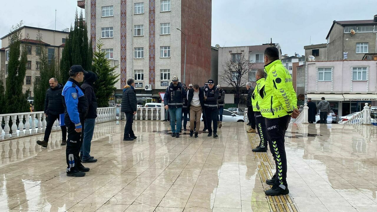 3 Kişi Adliyede2