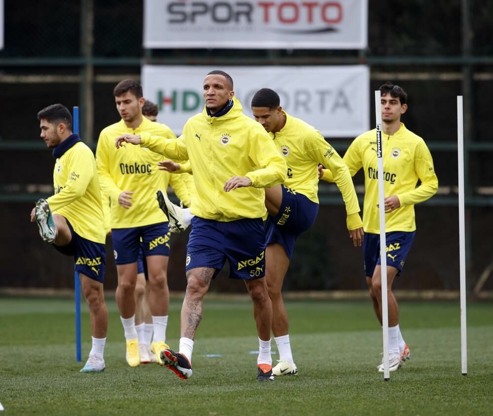 Fenerbahçe Rizespor maçı hazırlıklarına başladı