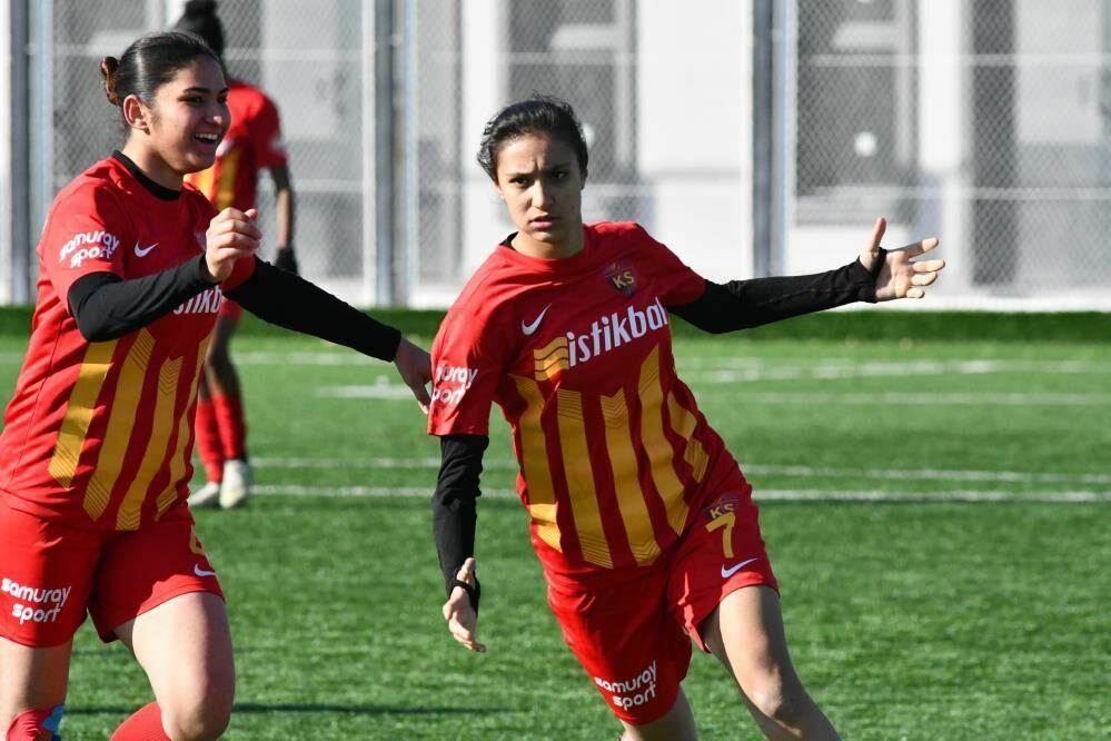 Kayseri Kadın FK'nın gol kraliçesi: Zeynep Bilir