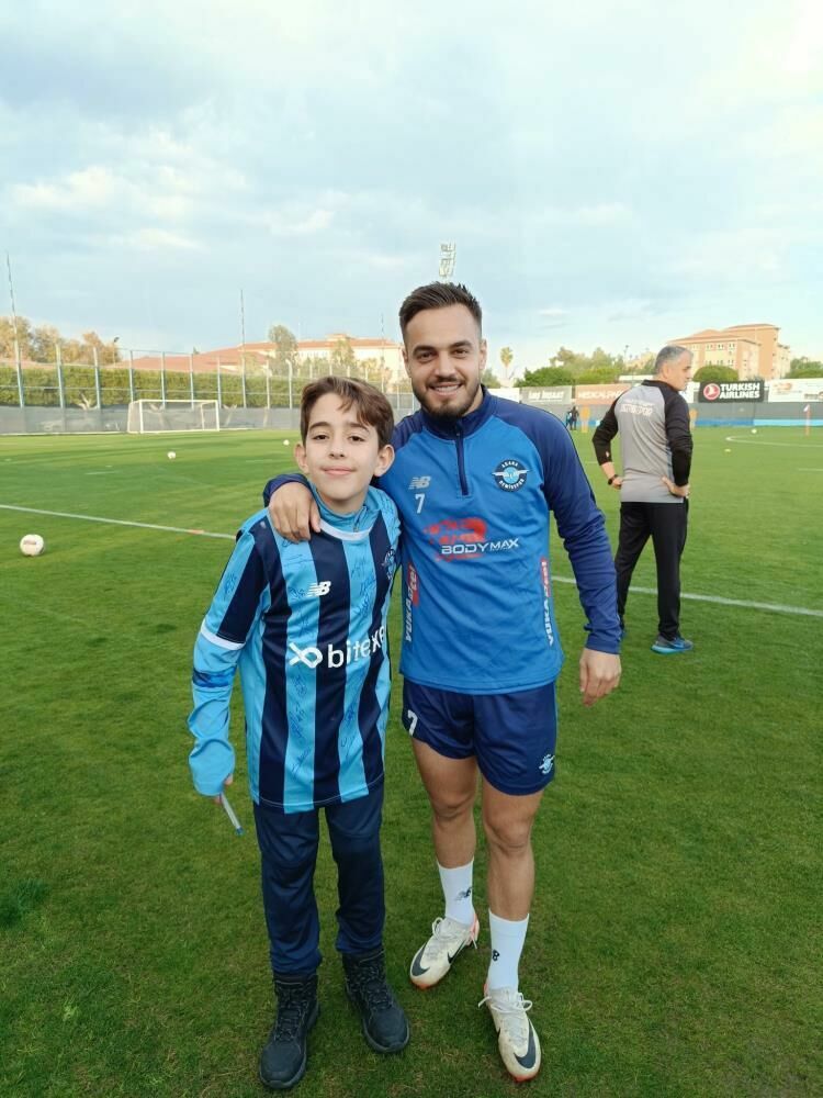 Adana Demirspor Samet Güdük'ün oğluna anlamlı hediye verdi