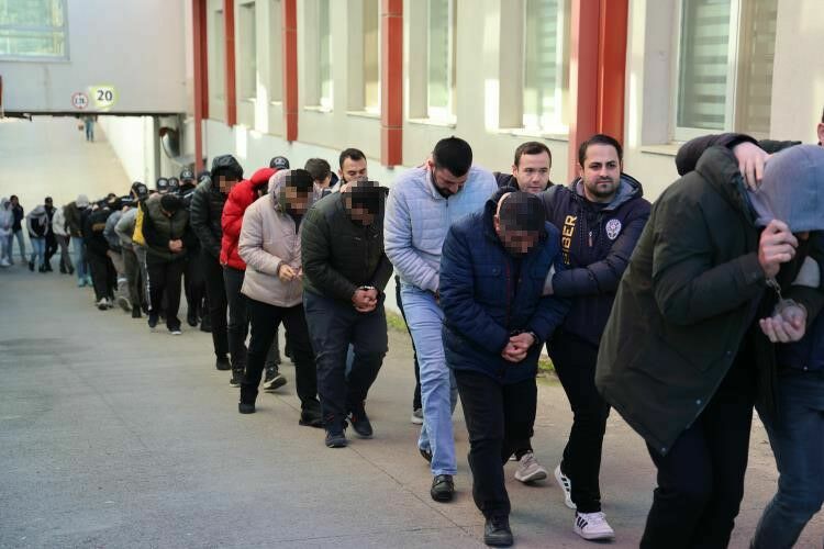 Adana Merkezli 25 Ilde Si̇bergöz 21 Operasyonu! 21 Kişi Tutuklandı 