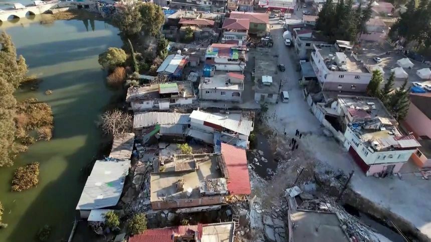 Asi Nehri Depremde Evini Yutmuştu! O Kara Geceyi Anlattı