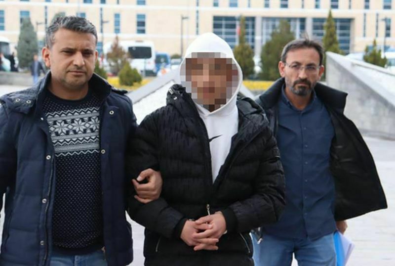 16 Yaşındaki Çocuğu Parkta Öldürdü! Rahatlığı 'Pes' Dedirtti (2) Result